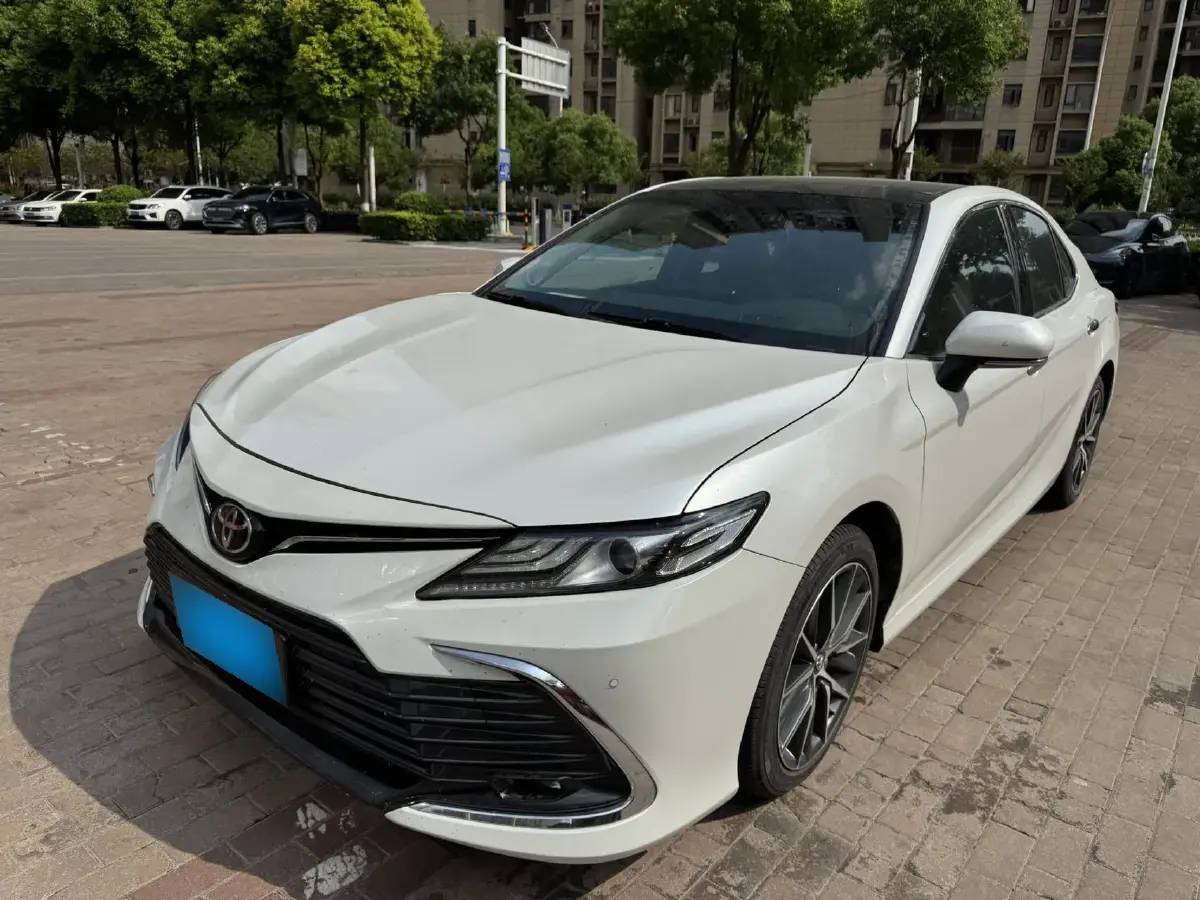 2021 Toyota Camry 2.5L 209HP L4 8AT