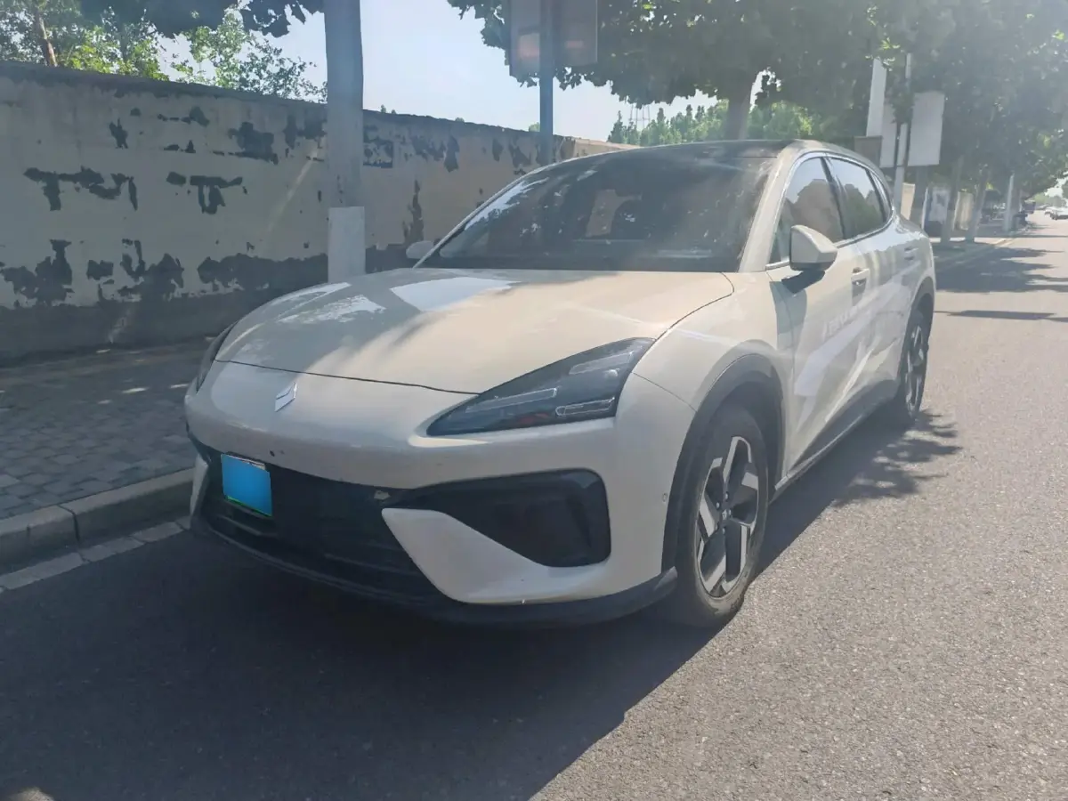 2024 BaoJun Cloud Sea 1.5L 106HP L4 E-CVT PHEV 20.5KWH