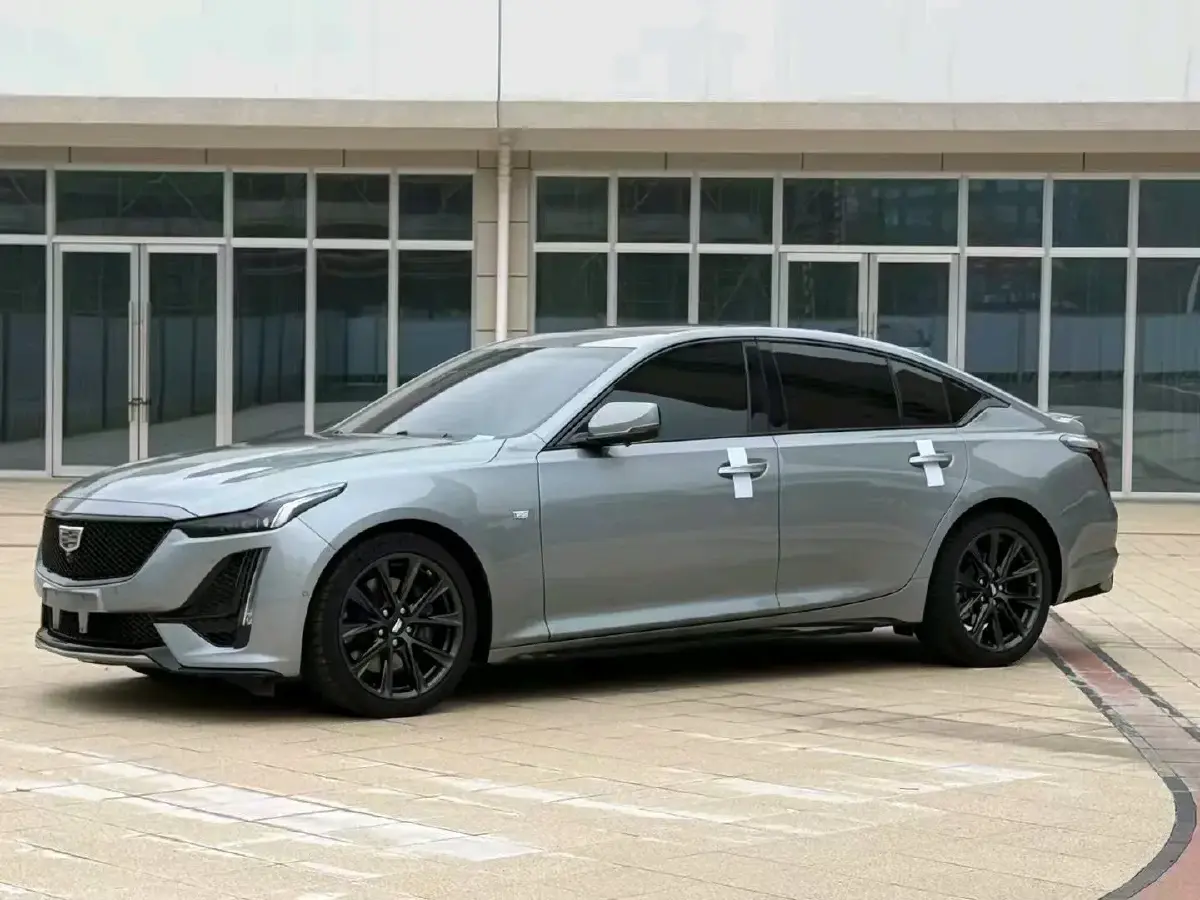 2023 Cadillac CT5 2.0T 237HP L4 10AT