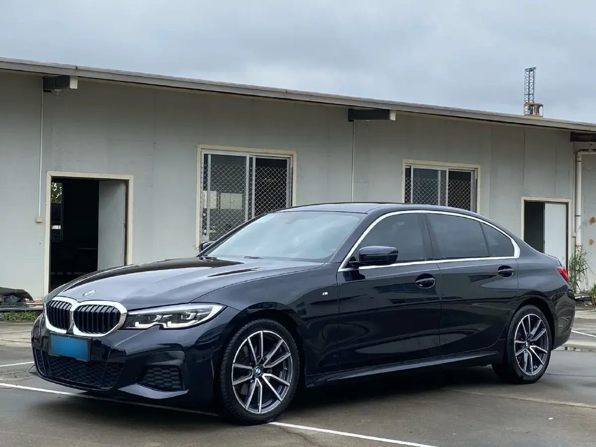 2022 BMW 3 Series 2.0T 156HP L4 8AT