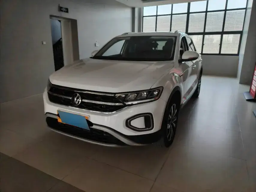 2023 Volkswagen T-Roc 1.4T 150HP L4 7DCT