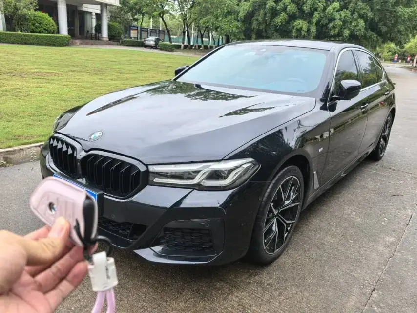 2022 BMW 5 Series 2.0T 184HP L4 8AT