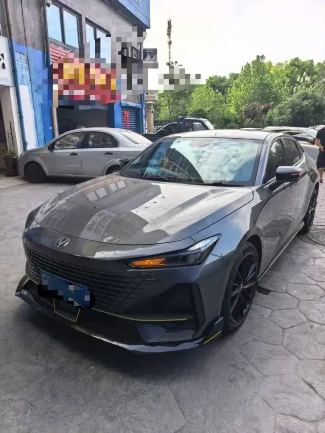 2022 ChangAn UNI-V 1.5T 188HP L4 7DCT