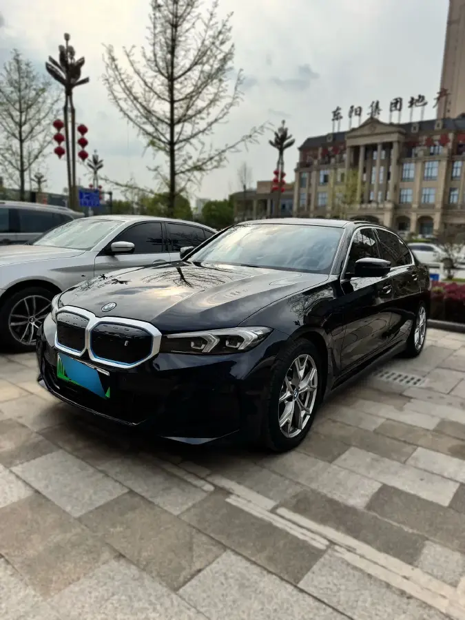 2022 BMW i3 BEV 70KWH