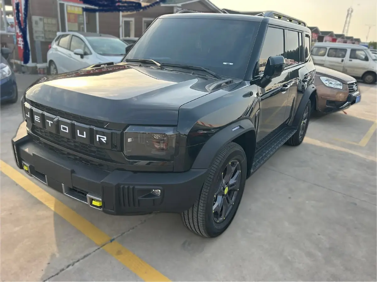 2023 Jetour Traveller 2.0T 254HP L4 8AT