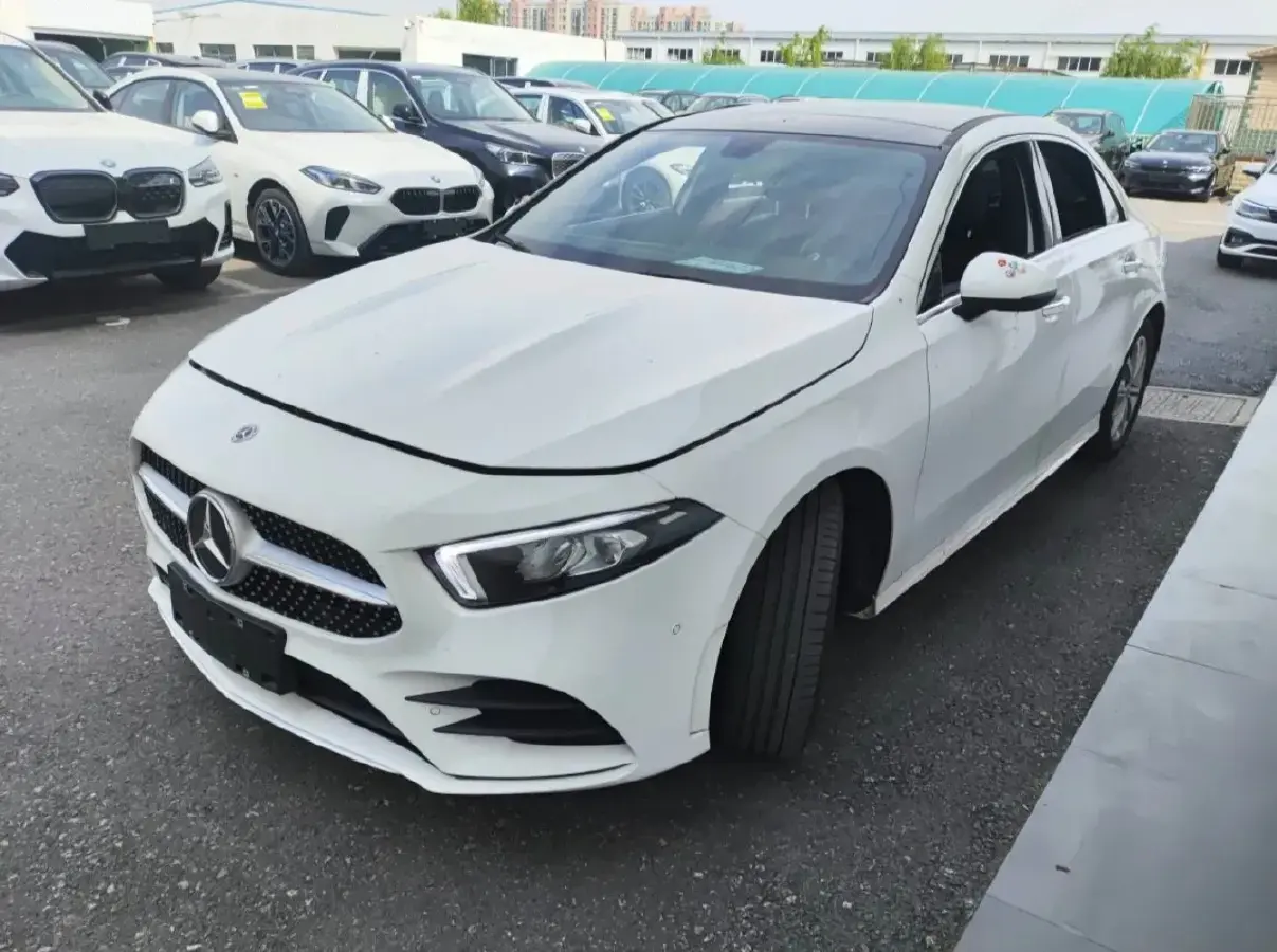 2022 Mercedes-Benz A Class 1.3T 163HP L4 7DCT