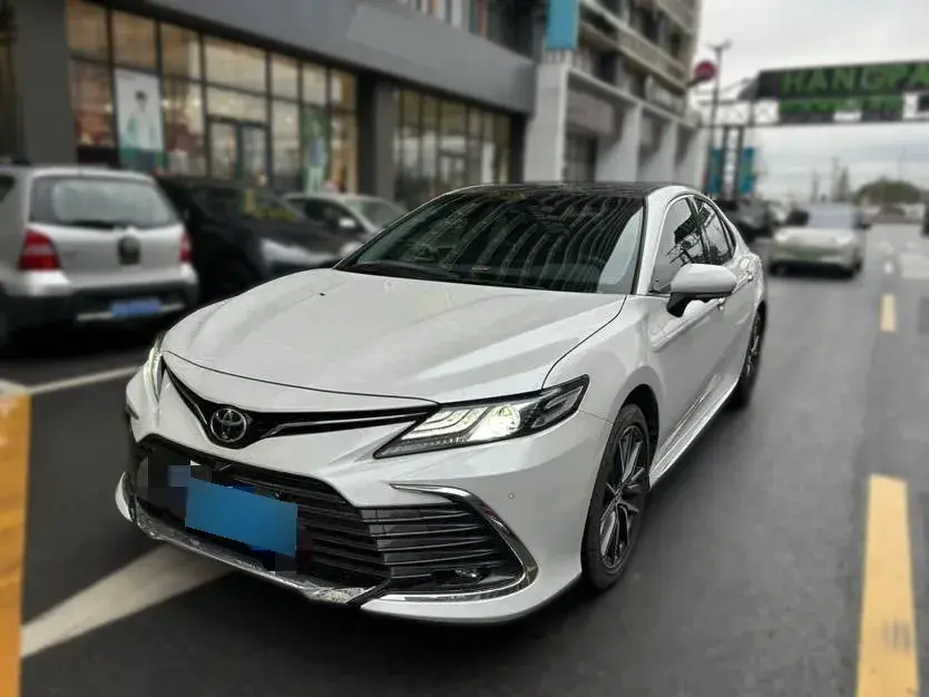2023 Toyota Camry 2.5L 207HP L4 8AT