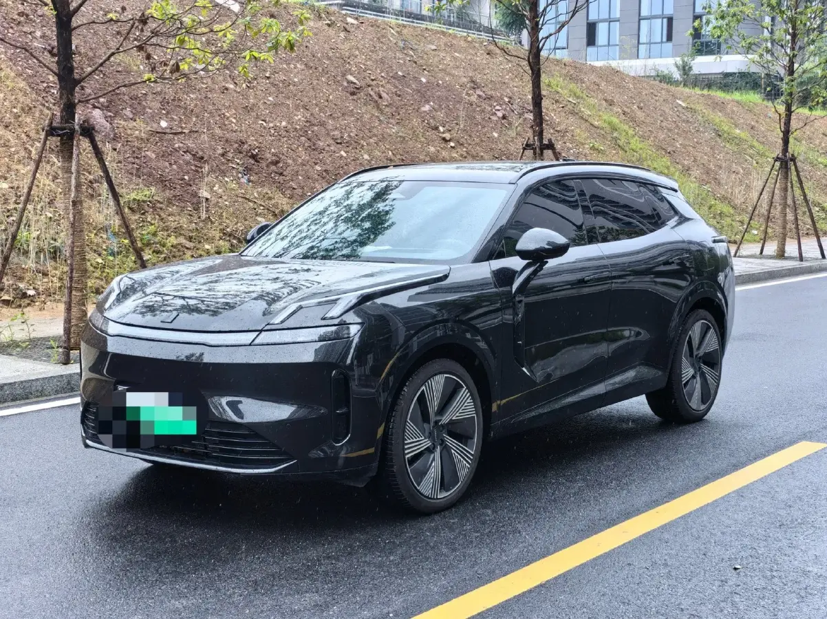 2025 LYNK&CO 08 EM-P 1.5T 163HP L4 3DHT PHEV 39.6KWH