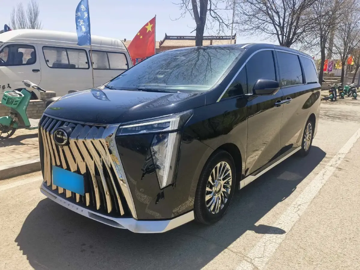 2023 GAC Trumpchi M8 2.0T 252HP L4 8AT