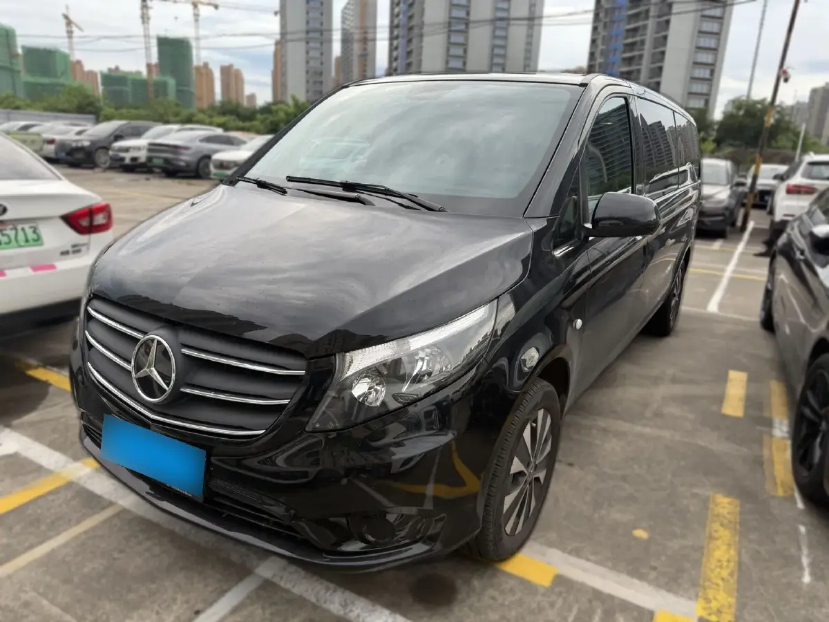 2023 Mercedes-Benz Vito 2.0T 211HP L4 9AT
