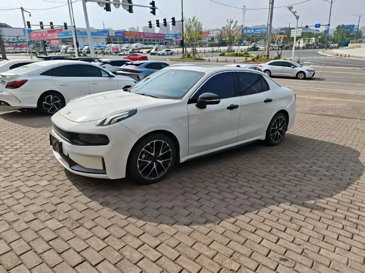 2022 LYNK&CO 03 2.0T 190HP L4 7DCT