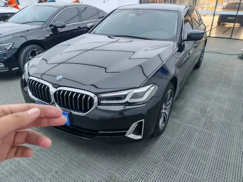 2023 BMW 5 Series 2.0T 245HP L4 8AT