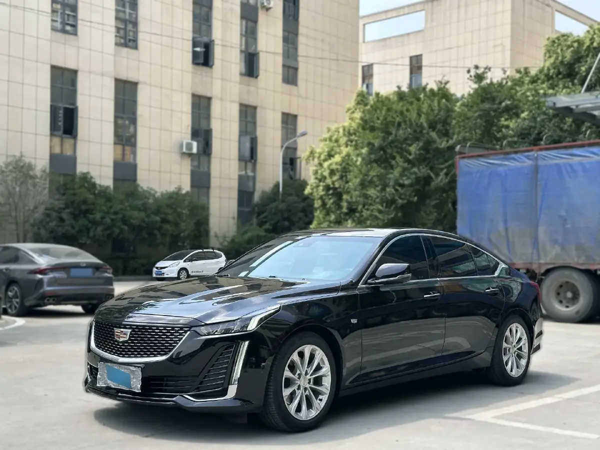 2022 Cadillac CT5 2.0T 237HP L4 10AT