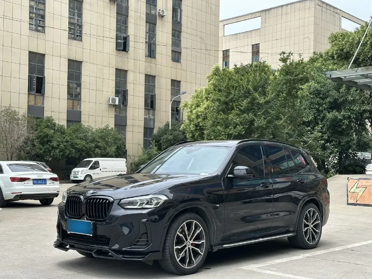 2022 BMW X3 2.0T 252HP L4 8AT