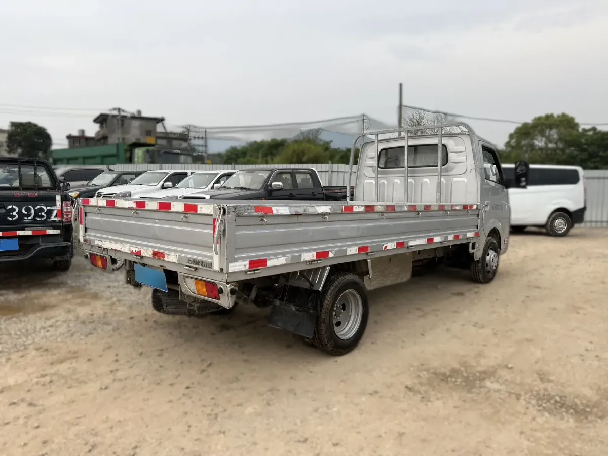 2023 WuLing Loong Truck 2.0L 136HP L4 5MT,autocango,china used car exporter,china ev exporter,chinese used car exporter,chinese used ev exporter