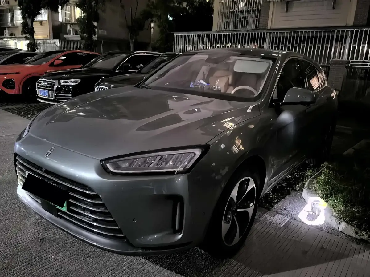 2022 HIMA AITO M5 Range Extended 125HP REEV 40KWH