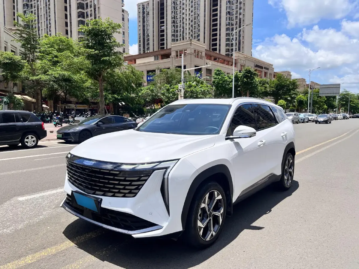 2023 Geely StarRay 1.5T 181HP L4 7DCT