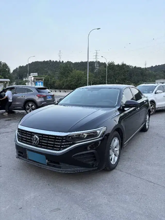 2022 Volkswagen Passat 1.4T 150HP L4 7DCT