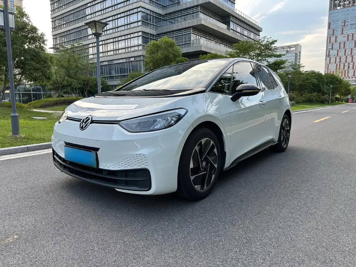 2024 Volkswagen ID.3 BEV 52.8KWH