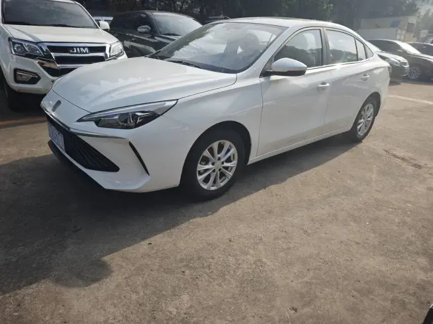 2023 Roewe i5 1.5L 129HP L4 CVT