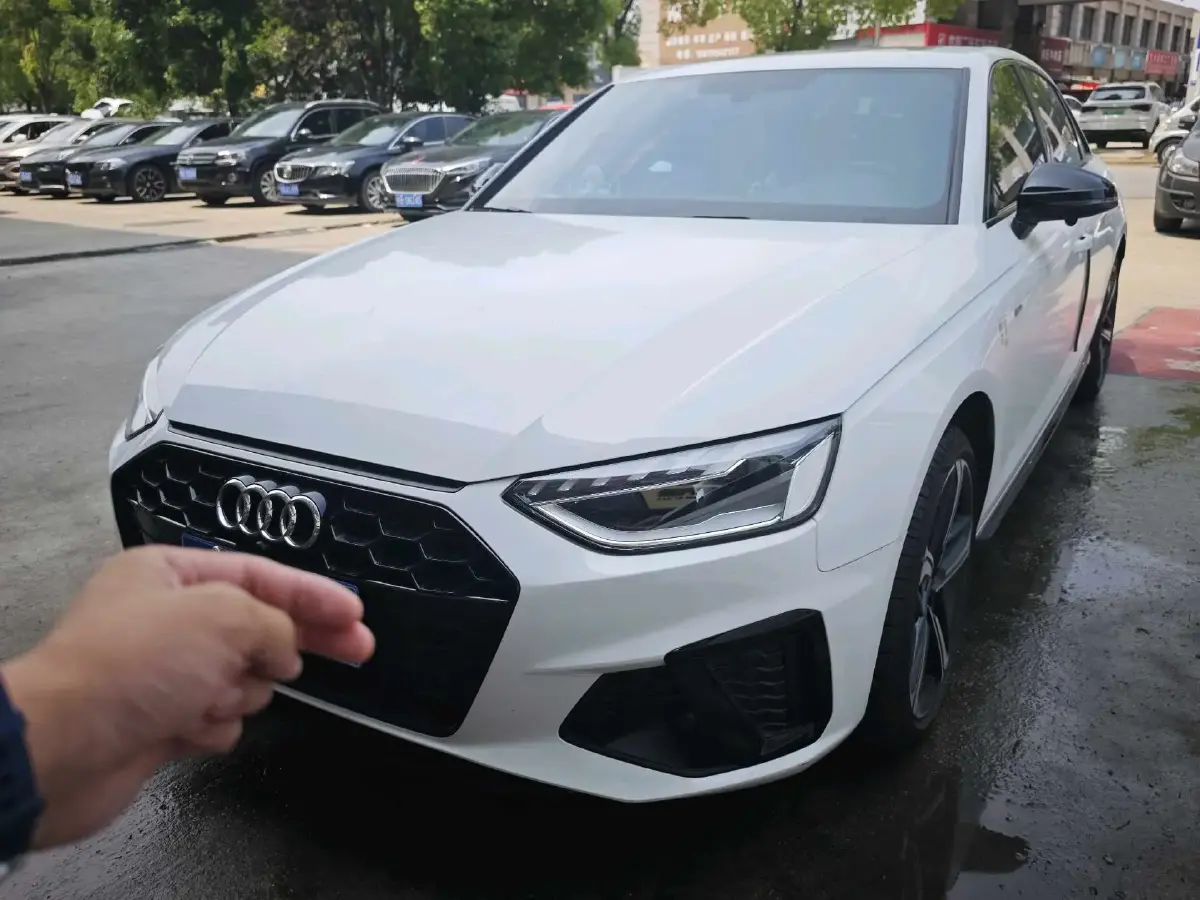 2024 Audi A4L 2.0T 190HP L4 7DCT