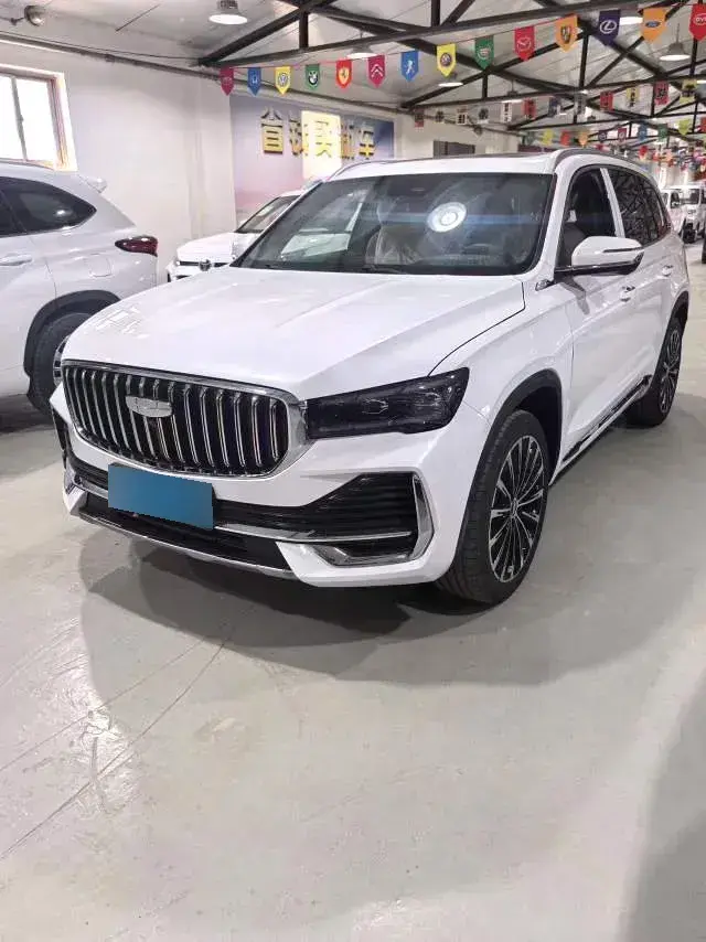 2025 Geely Monjaro 2.0T 238HP L4 8AT