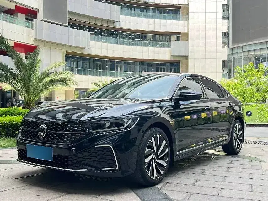 2022 Volkswagen Passat 2.0T 186HP L4 7DCT