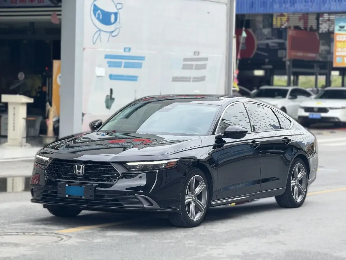 2023 Honda Accord 1.5T 192HP L4 CVT