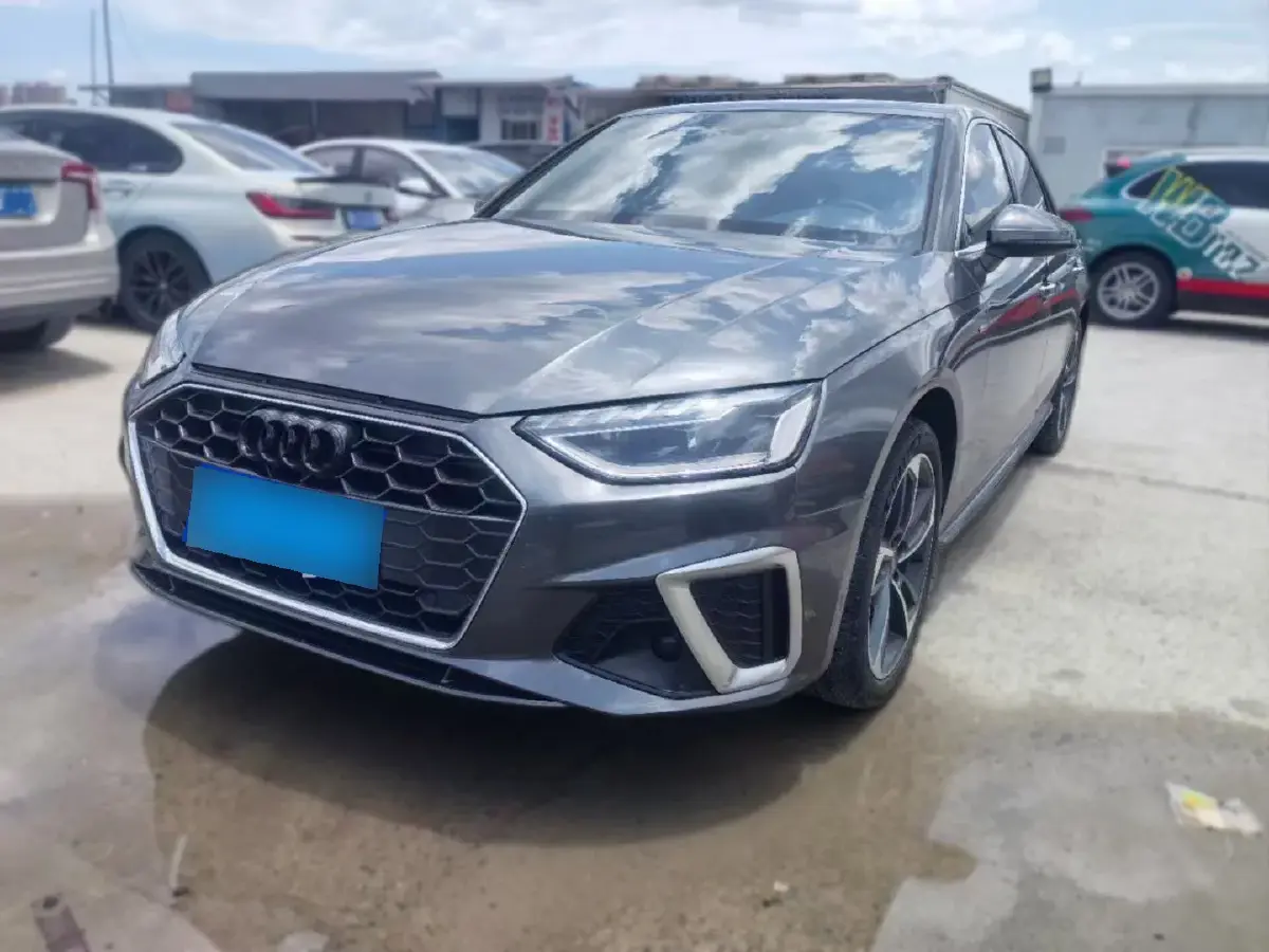 2022 Audi A4L 2.0T 190HP L4 7DCT