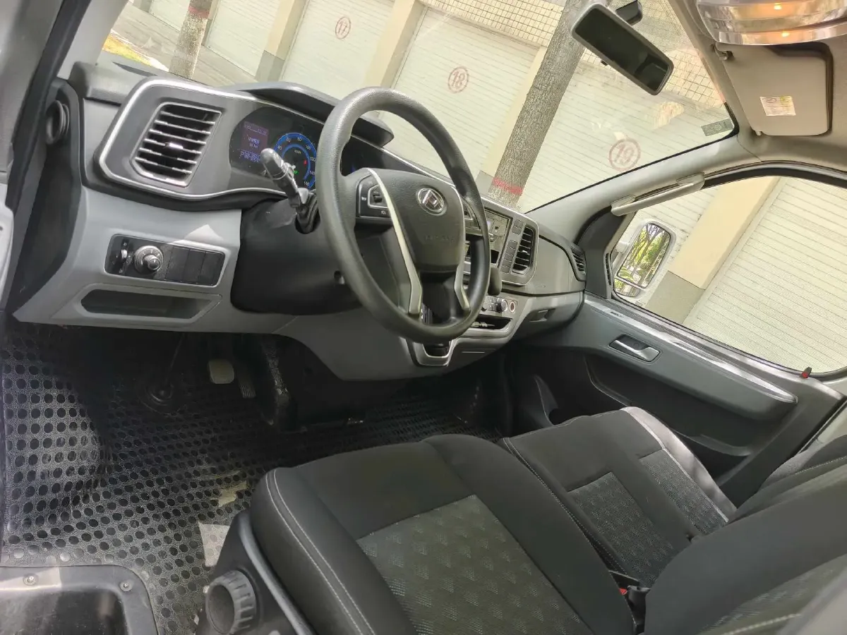 2023 MAXUS XinTu EV80 BEV 51.5KWH,autocango,china used car exporter,china ev exporter,chinese used car exporter,chinese used ev exporter