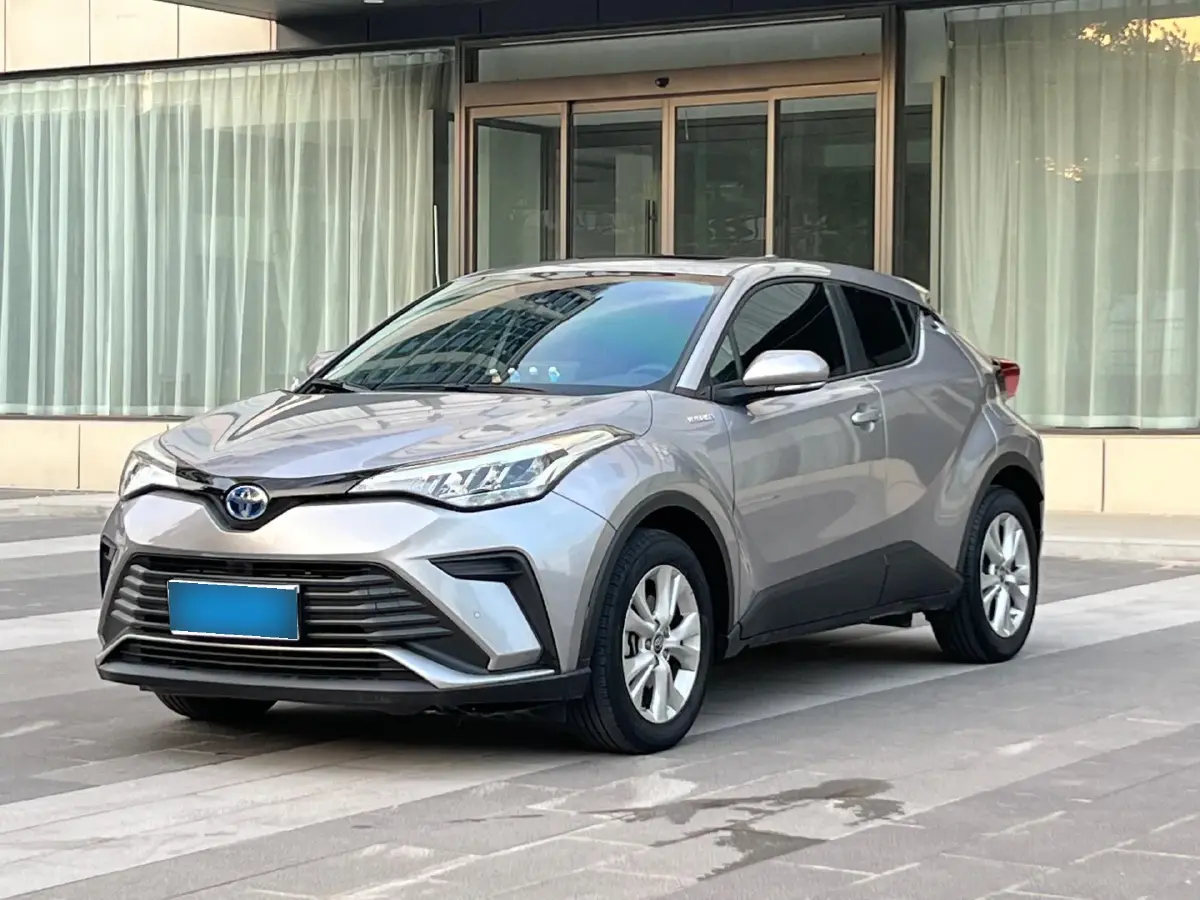 2022 Toyota Izoa 2.0L 146HP L4 E-CVT Hybrid
