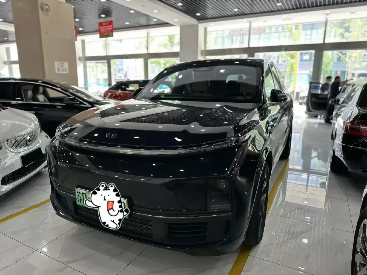 2023 Li L8 Range Extended 154HP REEV 40.9KWH