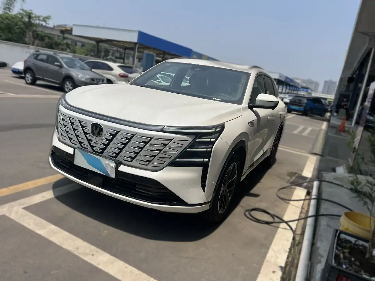 2025 ChangAn CS75 Plus 1.5T 192HP L4 8AT