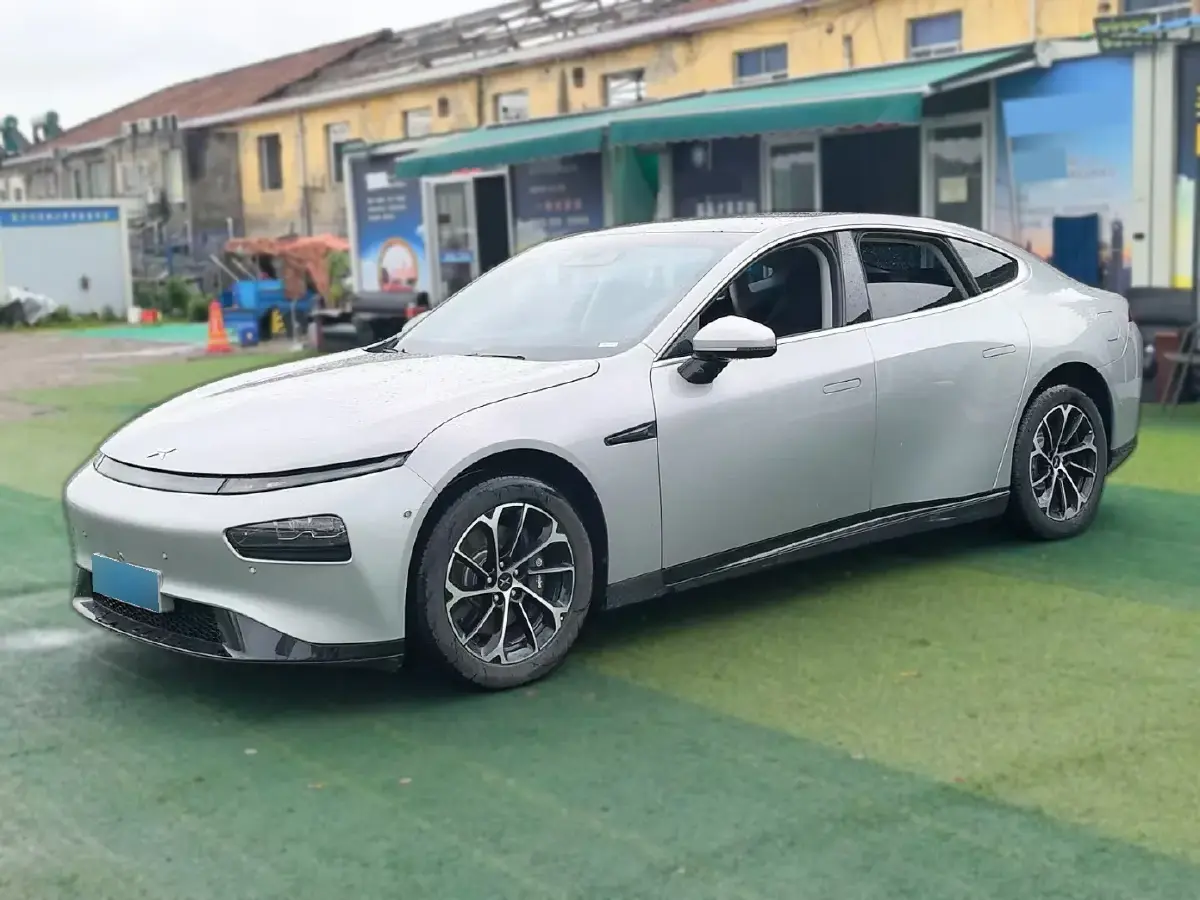 2022 Xpeng P7 BEV 77.9KWH