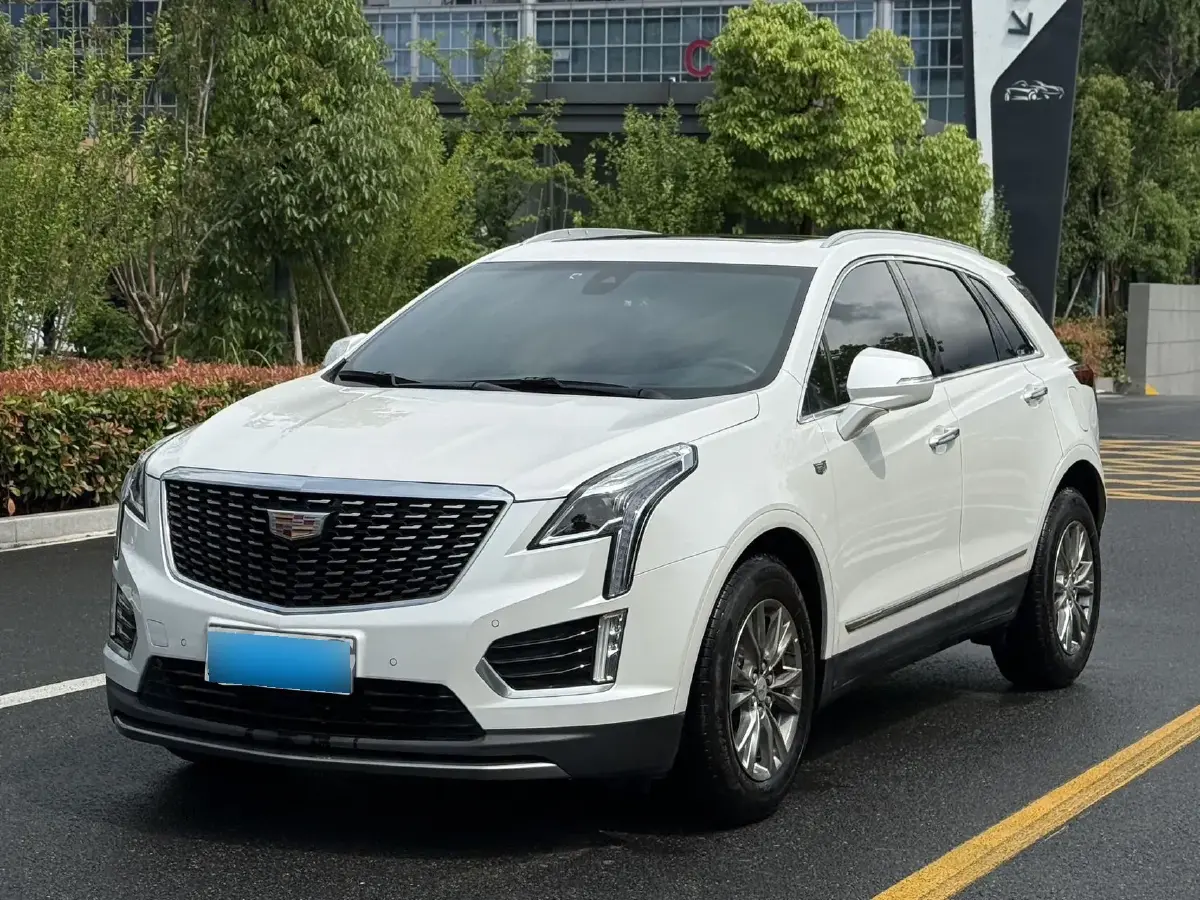 2022 Cadillac XT5 2.0T 237HP L4 9AT