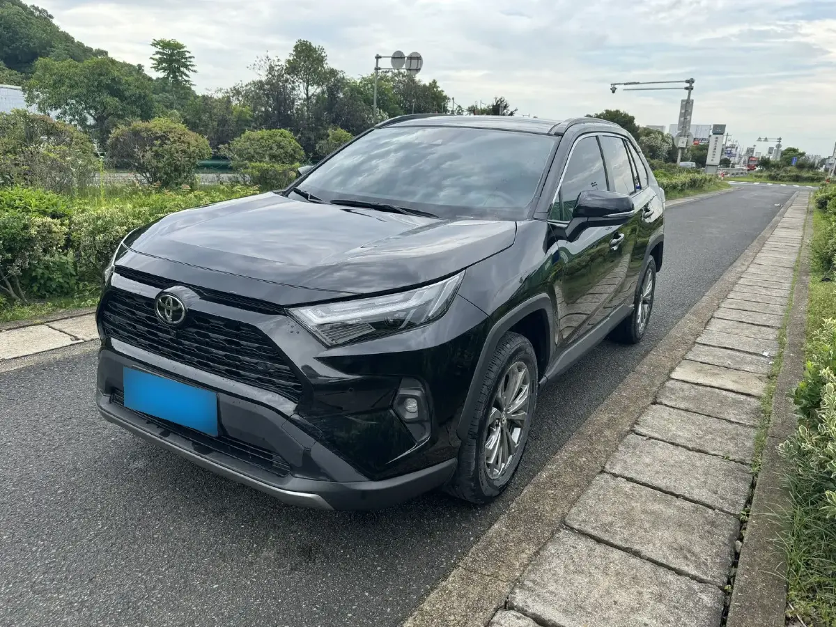 2023 Toyota RAV4 2.0L 171HP L4 CVT