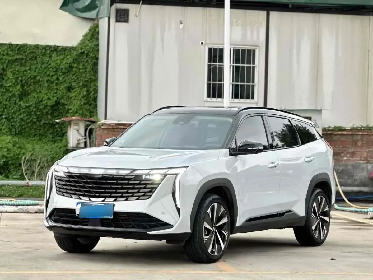 2024 Geely StarRay 1.5T 181HP L4 7DCT