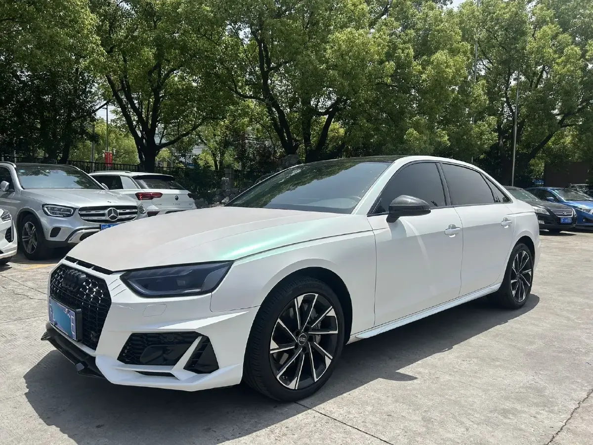 2023 Audi A4L 2.0T 190HP L4 7DCT