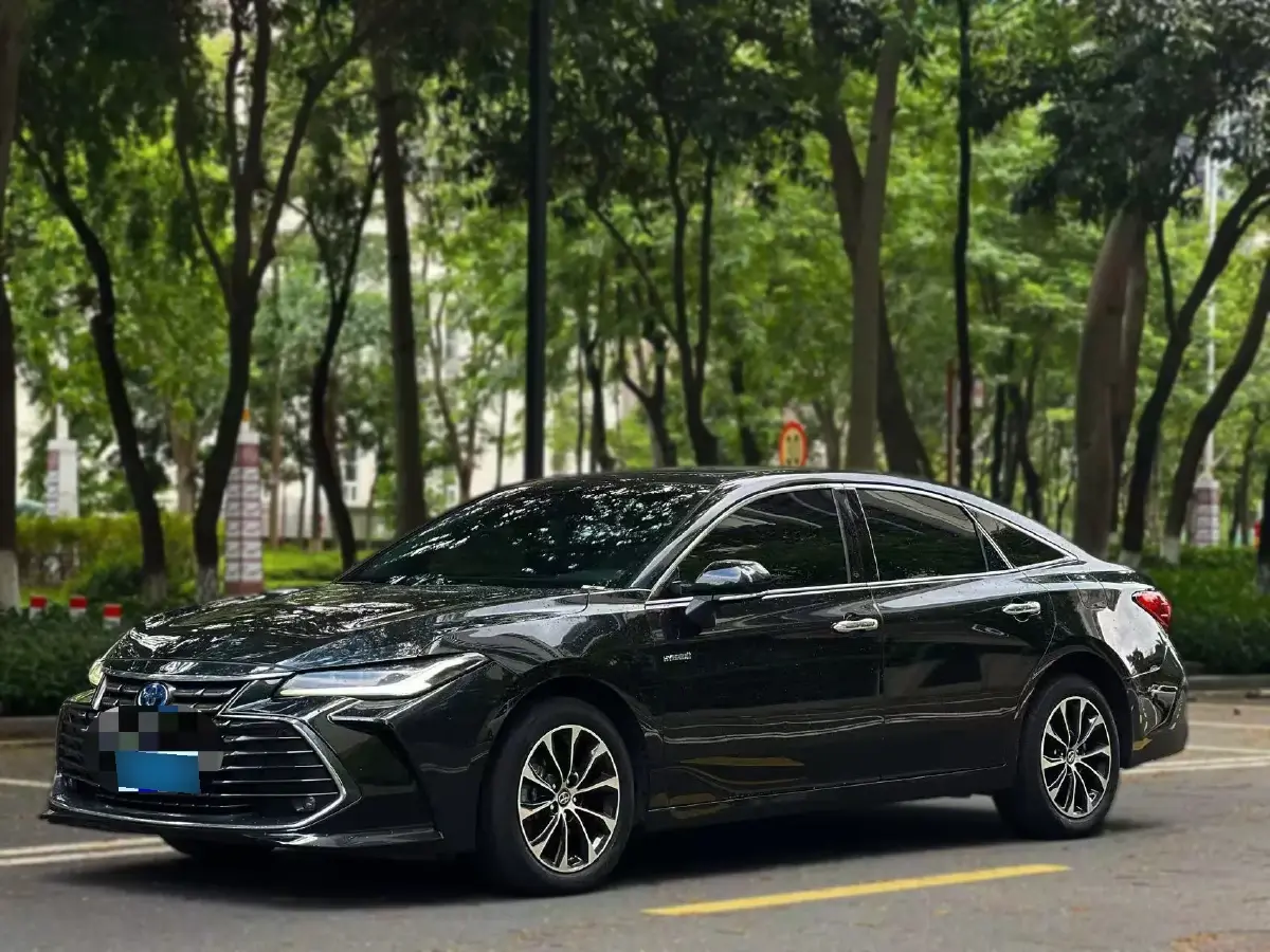 2023 Toyota Avalon 2.5L 178HP L4 E-CVT Hybrid