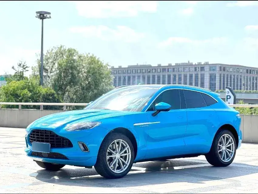 2023 Aston Martin DBX 3.0T 435HP L6 9AT
