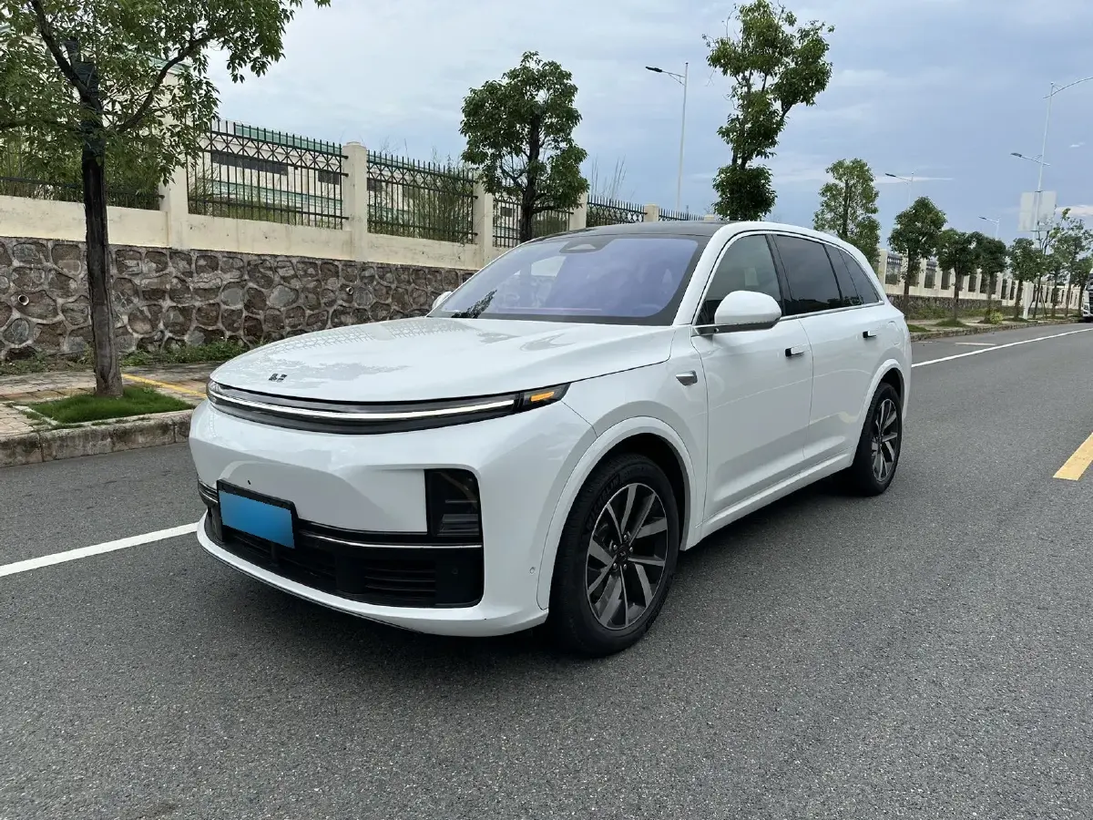 2023 Li L7 Range Extended 154HP REEV 40.9KWH