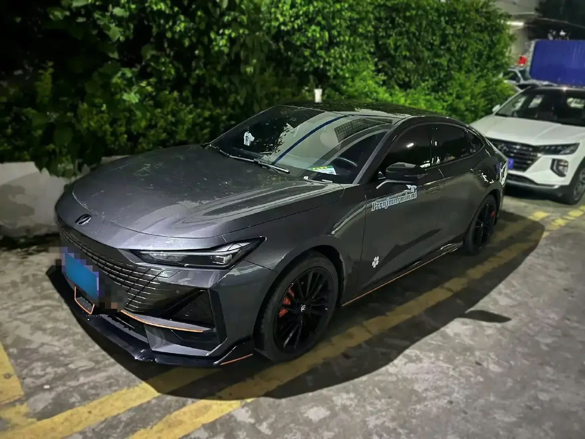 2022 ChangAn UNI-V 1.5T 188HP L4 7DCT