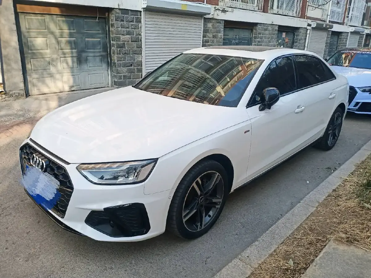 2022 Audi A4L 2.0T 190HP L4 7DCT