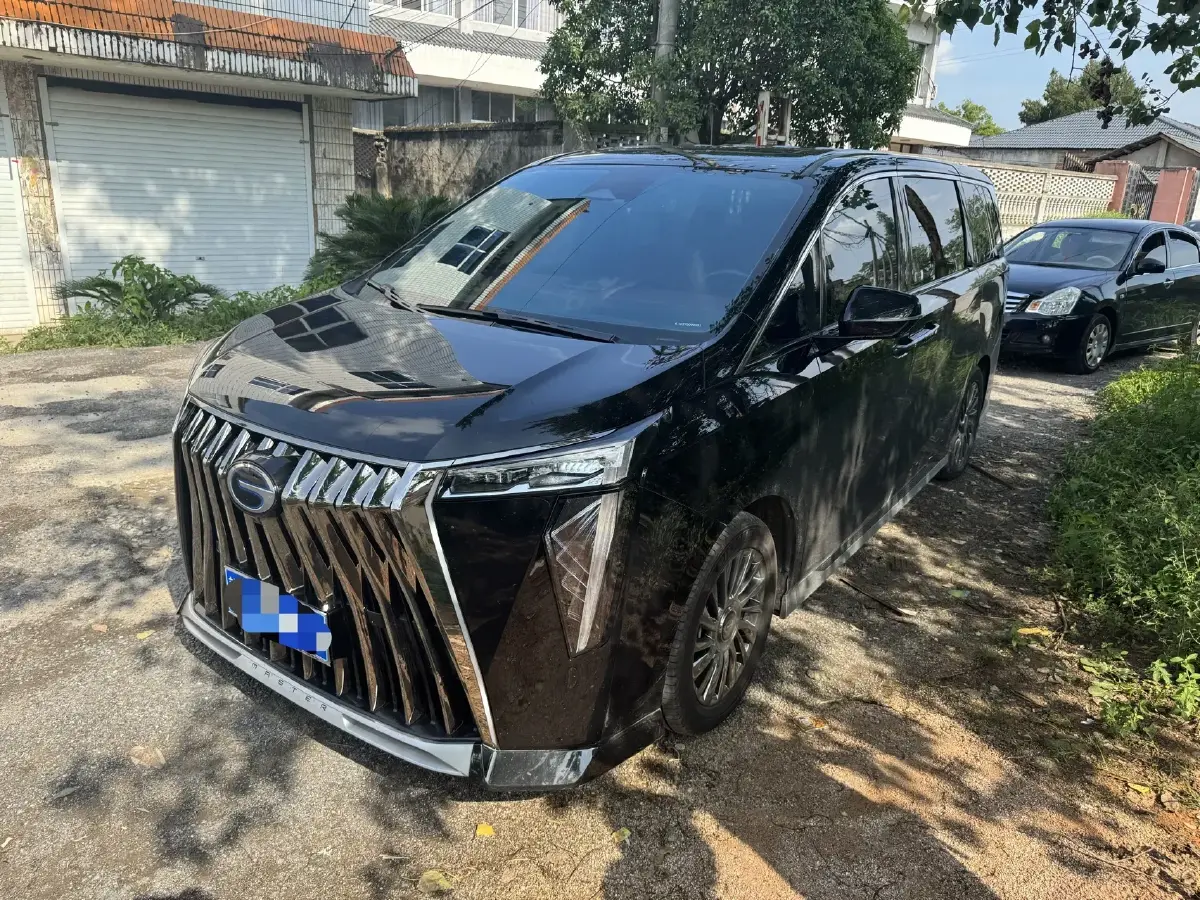 2023 GAC Trumpchi M8 2.0T 190HP L4 E-CVT Hybrid