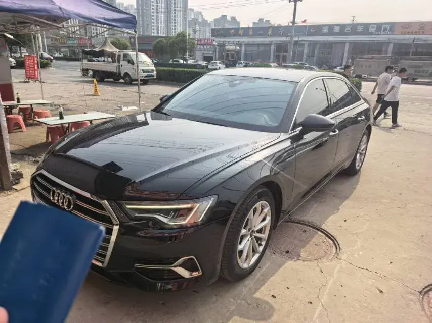 2022 Audi A6L 2.0T 190HP L4 7DCT