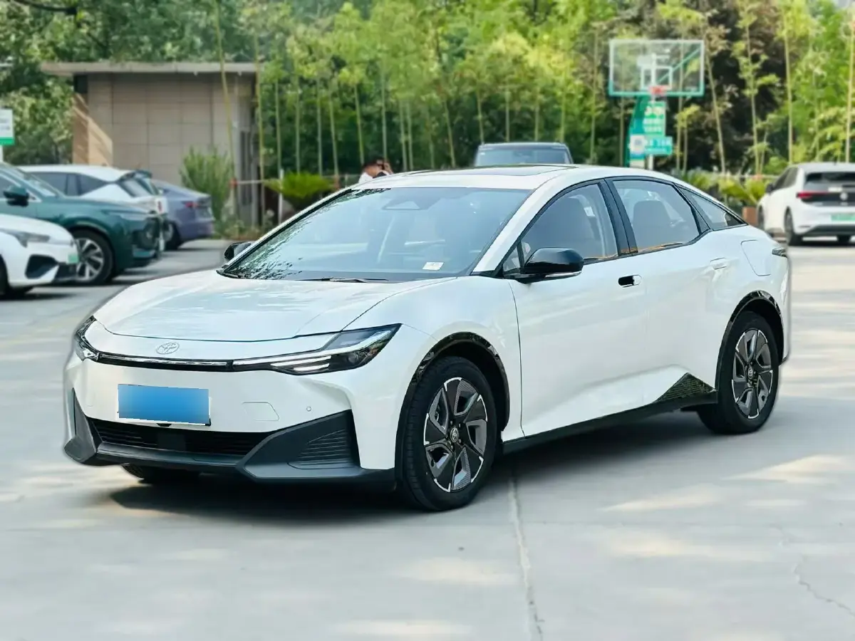 2024 Toyota bZ3 BEV 49.92KWH