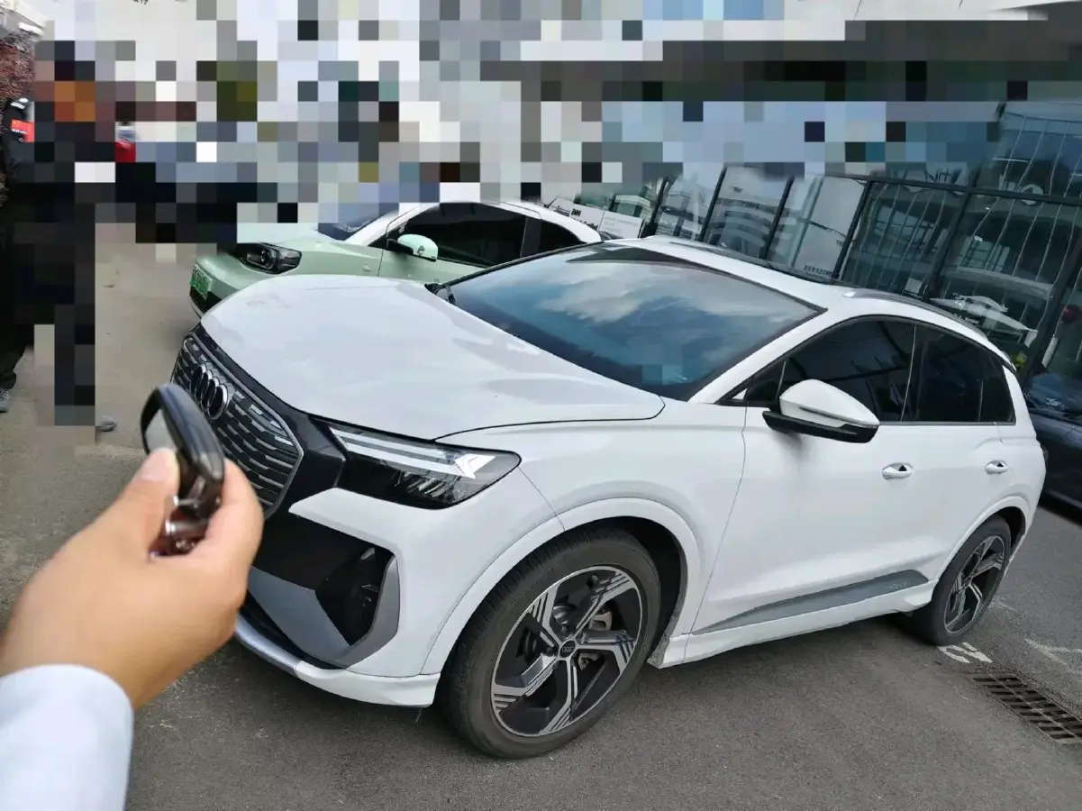 2023 Audi Q4 e-tron BEV 84.8KWH