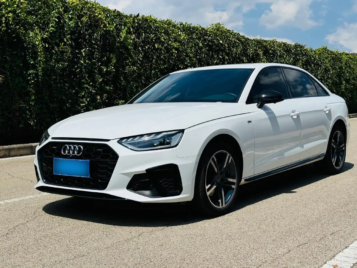 2024 Audi A4L 2.0T 190HP L4 7DCT