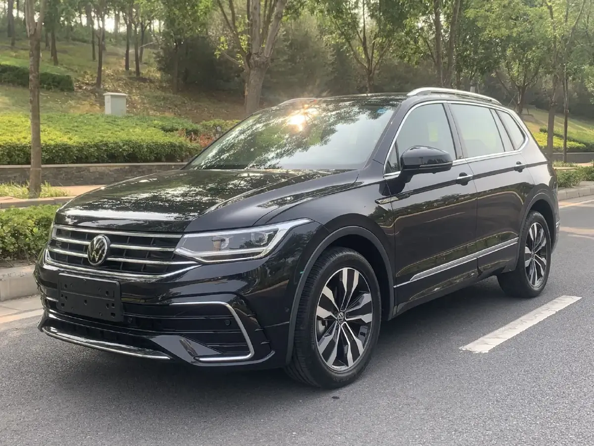 2023 Volkswagen Tiguan L 2.0T 186HP L4 7DCT