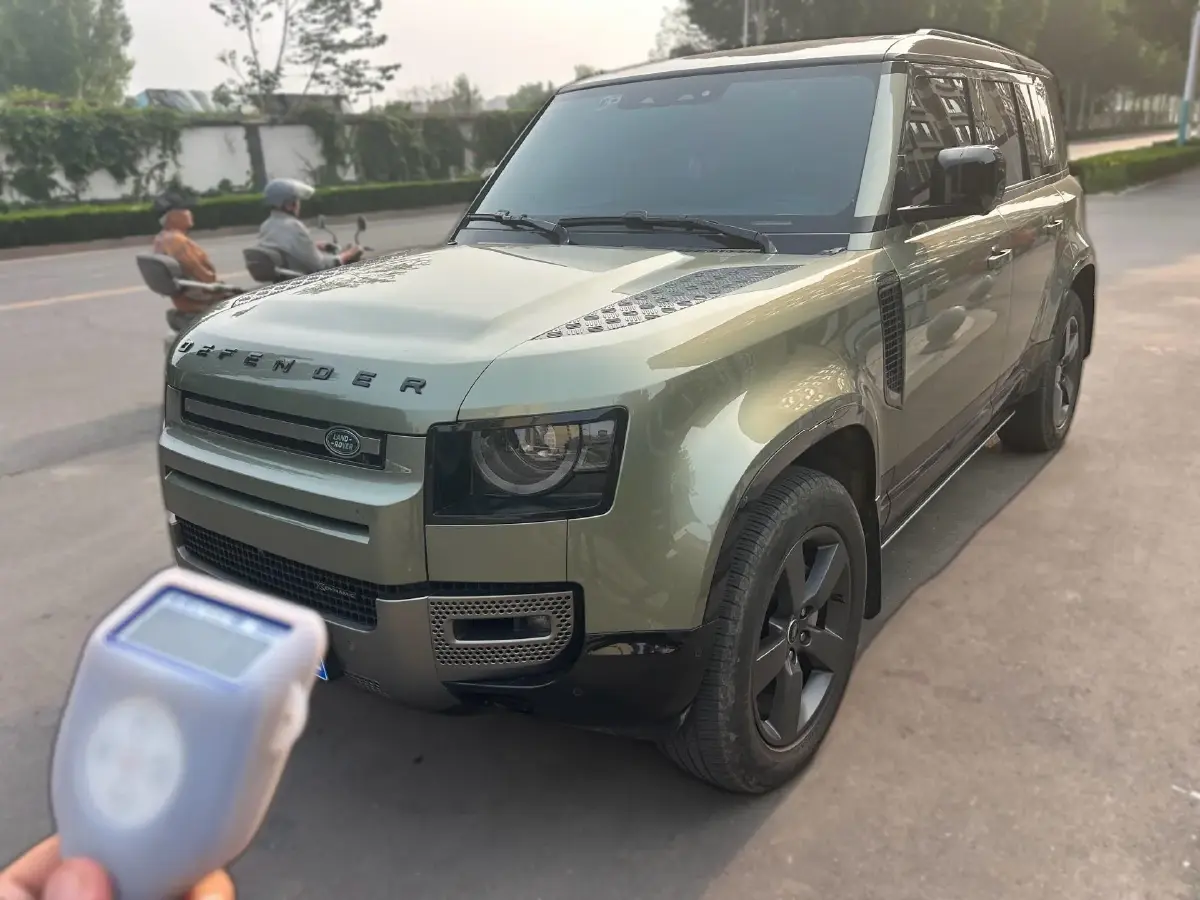 2023 Land Rover Defender 3.0T 400HP L6 8AT